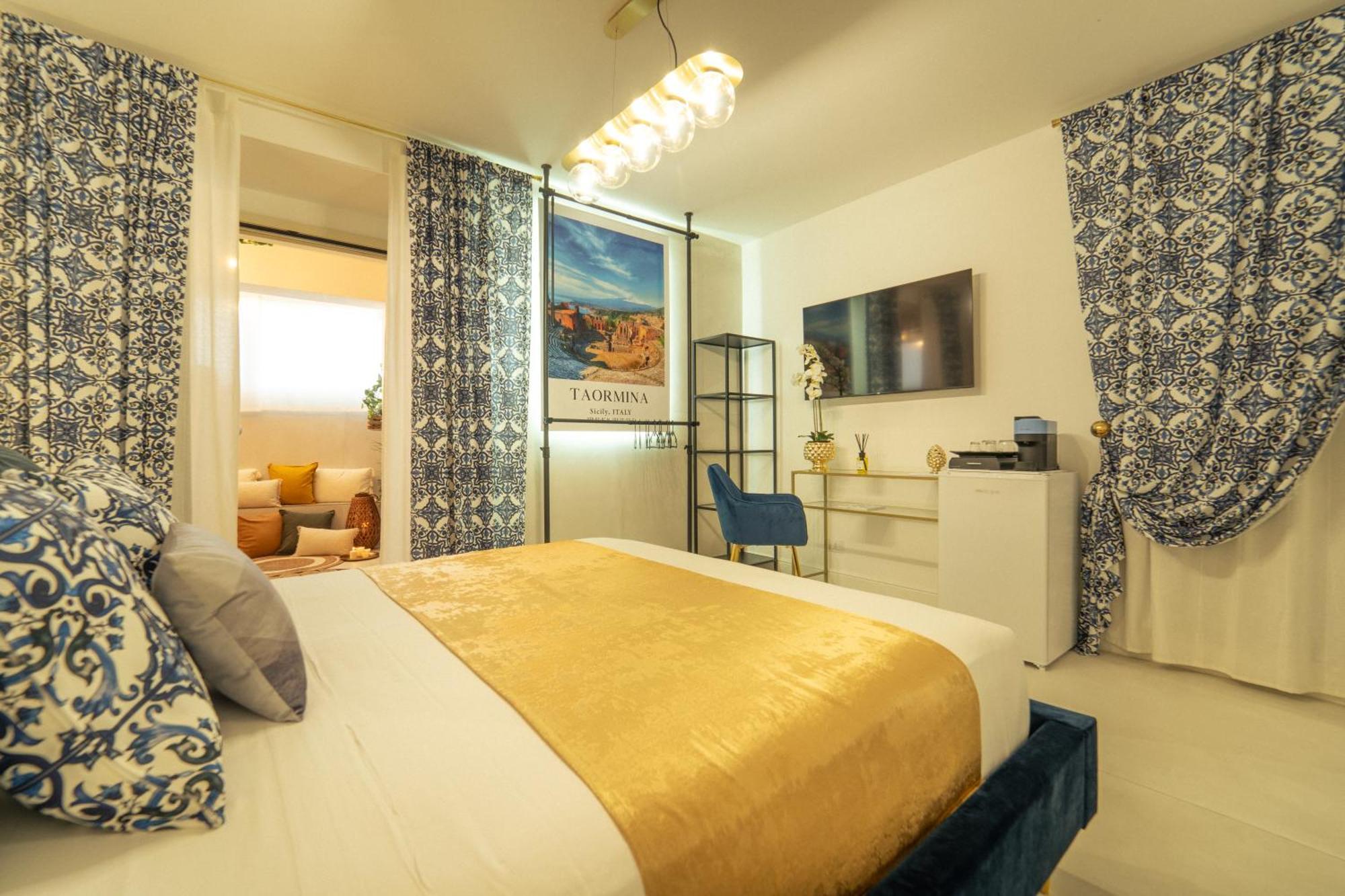 Johnny'S Suites Taormina Beach Bay Zewnętrze zdjęcie